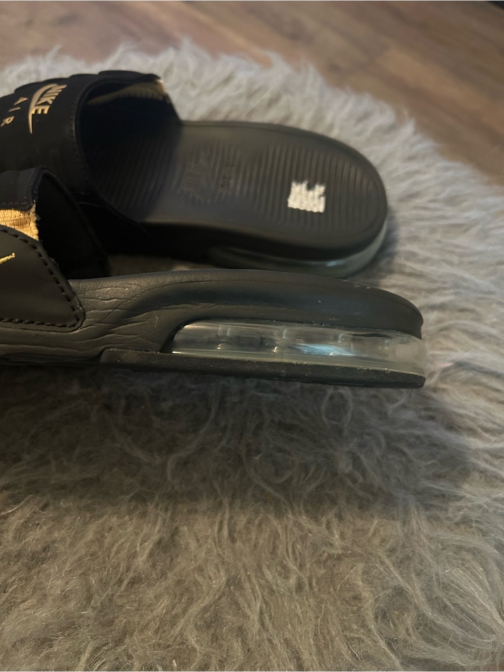 Women’s Nike Air Black and Gold Sz 8 Camden Slide Sandals - Picture 5 of 6